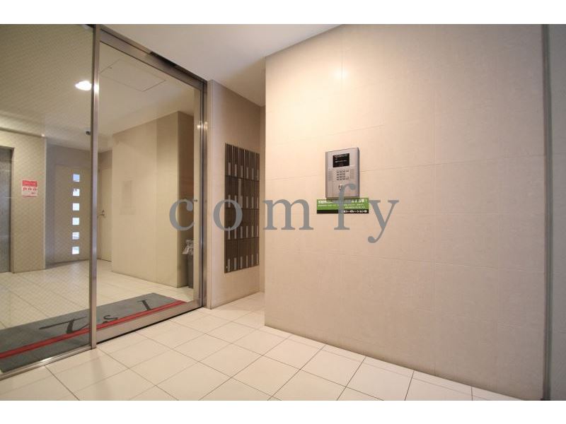 エントランス　オートロック完備・エントランス