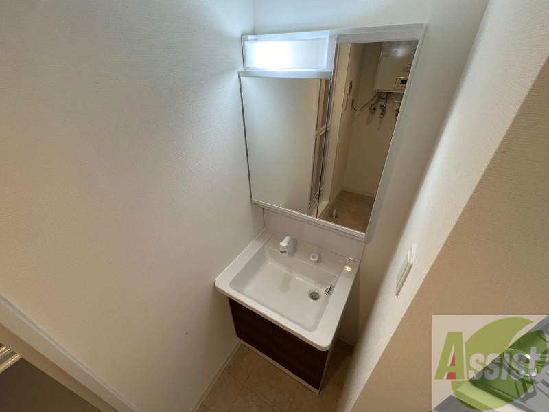 洗面設備　シャンプードレッサーで身支度もラクラクです！