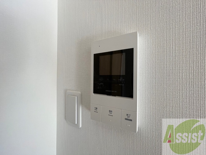 セキュリティ　ＴＶモニター付インターホンです。来客者の顔が見えるので安心！