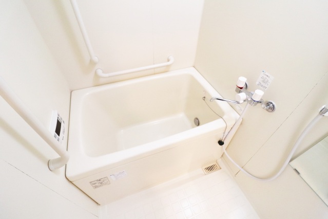 バス・シャワールーム　追い焚き付き