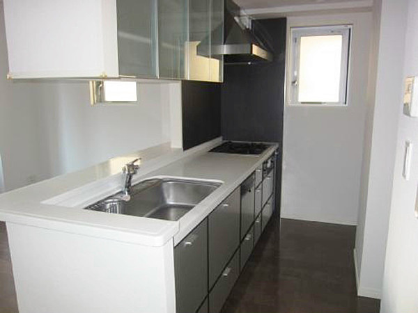 キッチン　※別部屋の参考写真です。