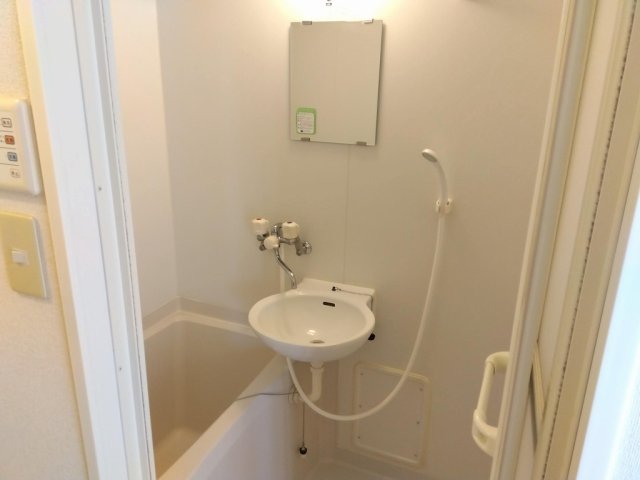 バス・シャワールーム　日々の暮らしに欠かせないお風呂です