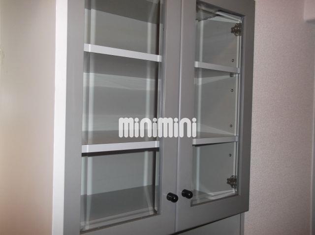 収納　下駄箱上部にも収納スペースございます