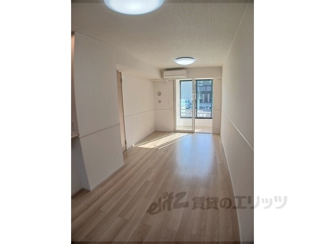 居室・リビング　同仕様