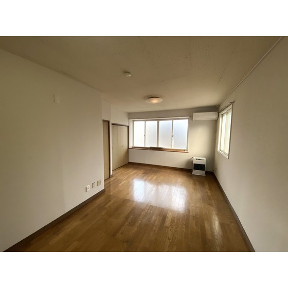 居室・リビング　居間