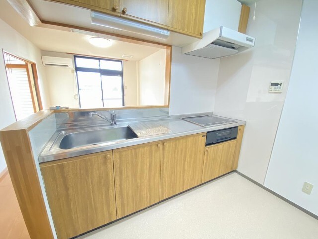 キッチン　同物件別部屋のお写真です