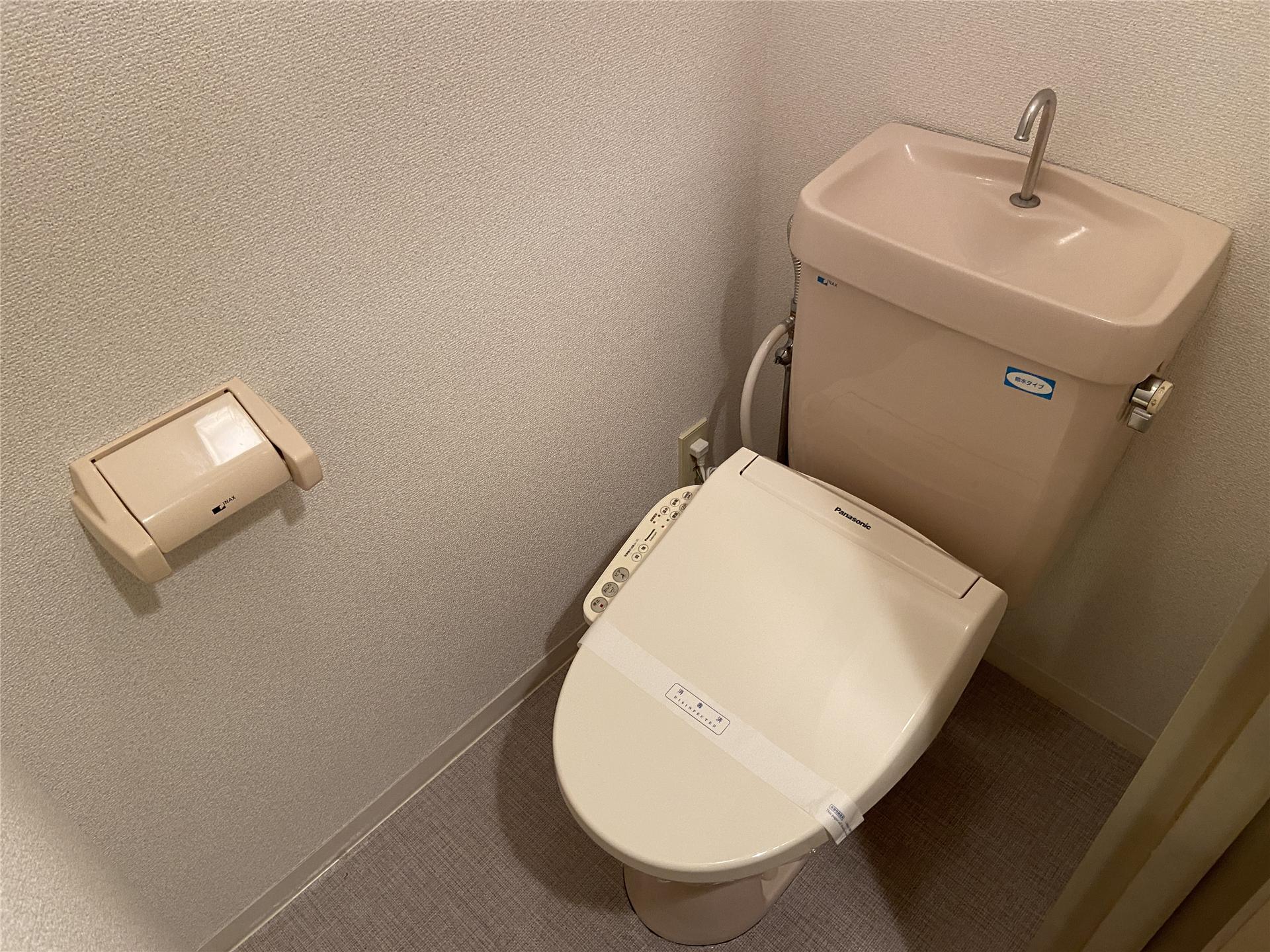 トイレ　ウォシュレット付きのトイレです