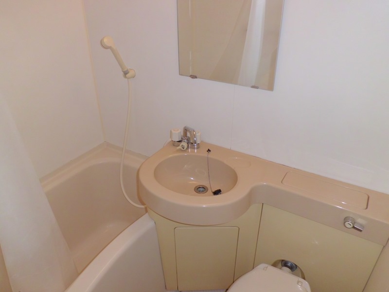 バス・シャワールーム　バストイレ同室です。