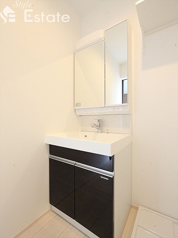 洗面設備　洗面所　独立洗面台　反転あり