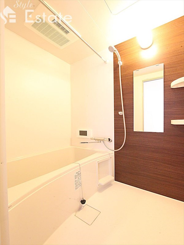 バス・シャワールーム　バスルーム　浴室TV付　浴室換気乾燥機付　反転あり