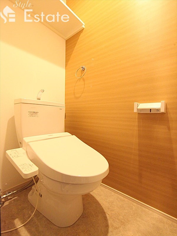 トイレ　トイレ　温水洗浄暖房便座　棚付　反転あり