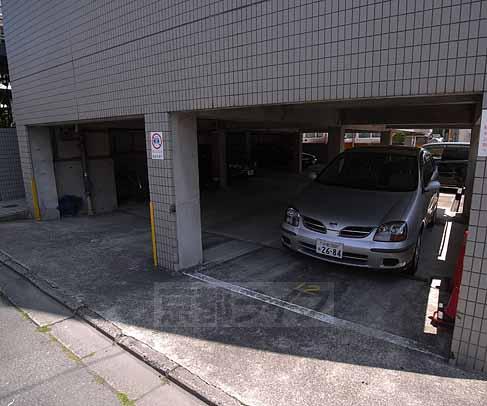 駐車場　駐車場もアリ