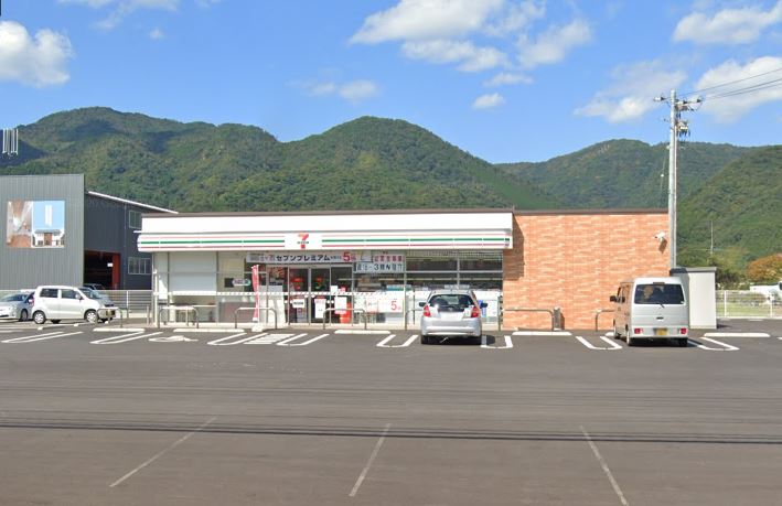 コンビニ　セブンイレブン 出雲武志町店（コンビニ）まで650m