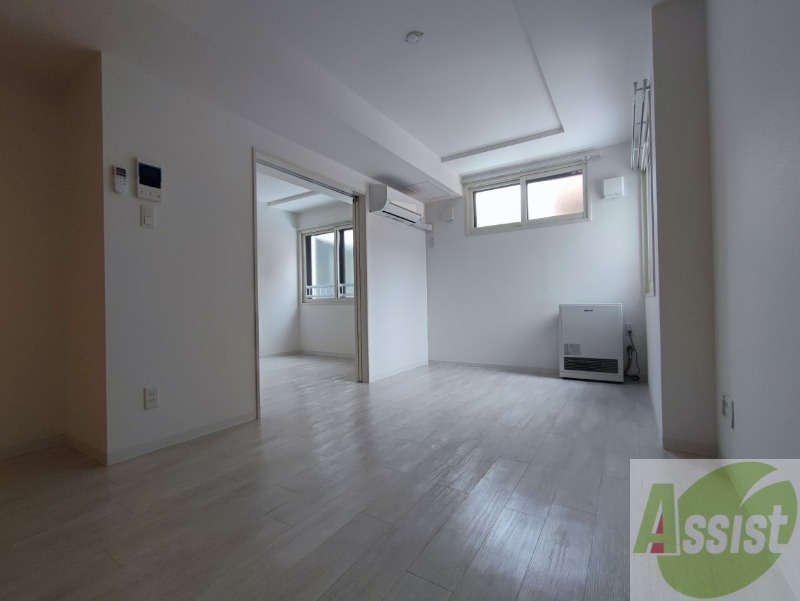 居室・リビング　広々としたリビングですね。使い勝手がよさそうですね！