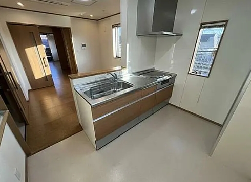 居室・リビング　☆明るい洋室☆