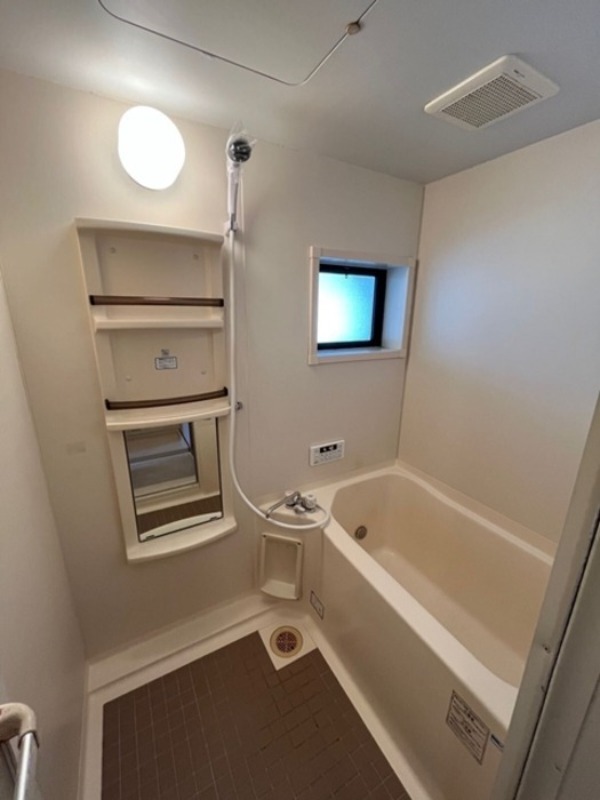 バス・シャワールーム　図面と現状に相違がある場合には現状を優先