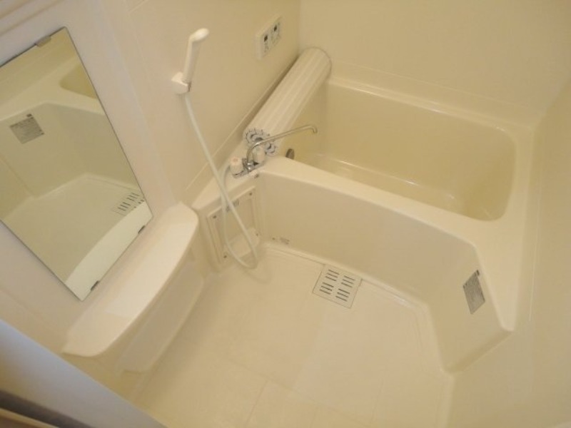 バス・シャワールーム　図面と現状に相違がある場合には現状を優先