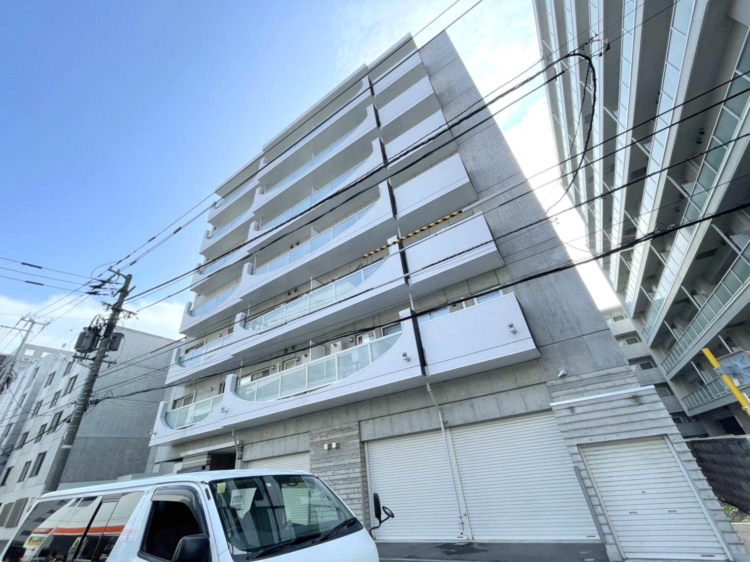 建物外観　都市ガス・ネット無料♪エアコン完備のデザイナーズ♪