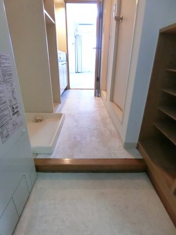 玄関　詳細は、RISUMO江坂本店→06-6155-7137まで♪