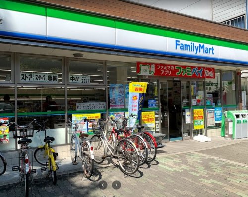 コンビニ　ファミリーマート 九条駅南店（コンビニ）まで204m