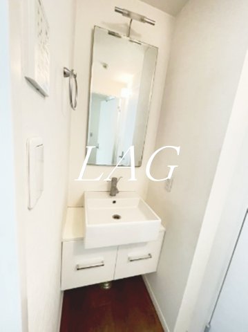 洗面設備　独立洗面台です。