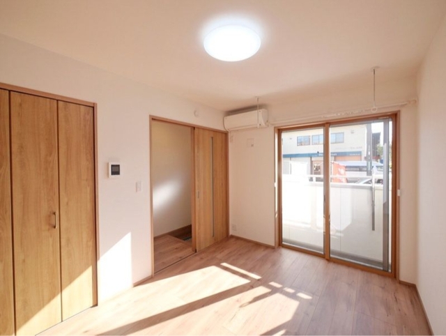 居室・リビング　別部屋参考写真です