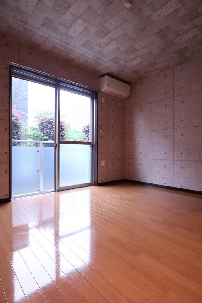 居室・リビング　狛江駅徒歩10分！