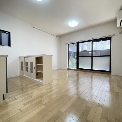 居室・リビング　同仕様タイプです