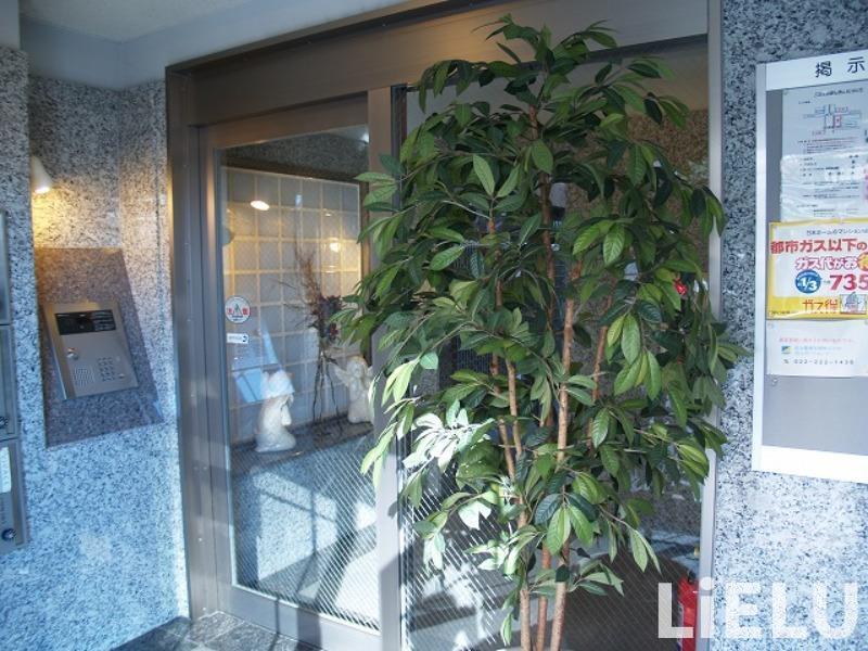 ロビー　同シリーズ物件のモデルルームになります※現況優先