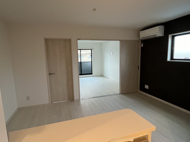 その他　【居間・リビング】新築時の写真