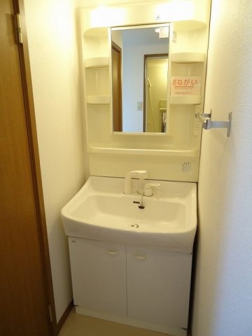 洗面設備　忙しい朝には欠かせない洗面所です