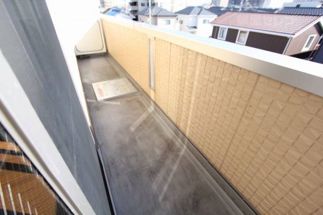 バルコニー　※別の部屋の写真を流用しています。