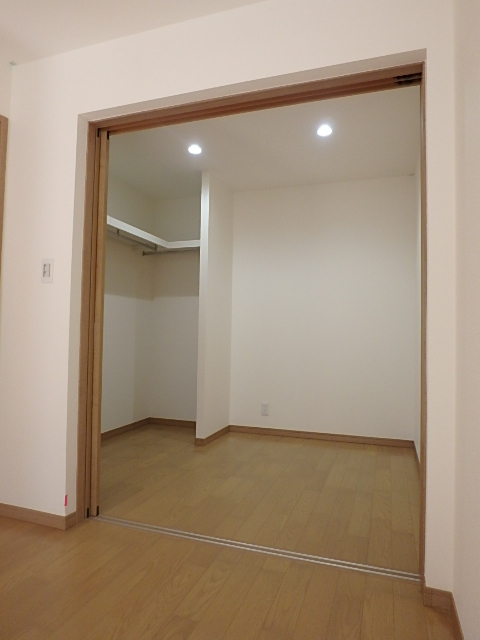 収納　部屋と間違えるぐらい広い広いＷＩＣ。