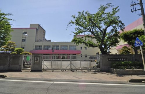 小学校　坂戸市立桜小学校（小学校）まで360m