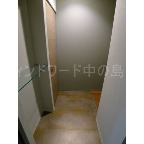 玄関　詳細は、ウィンドワード中の島店までご相談下さい。