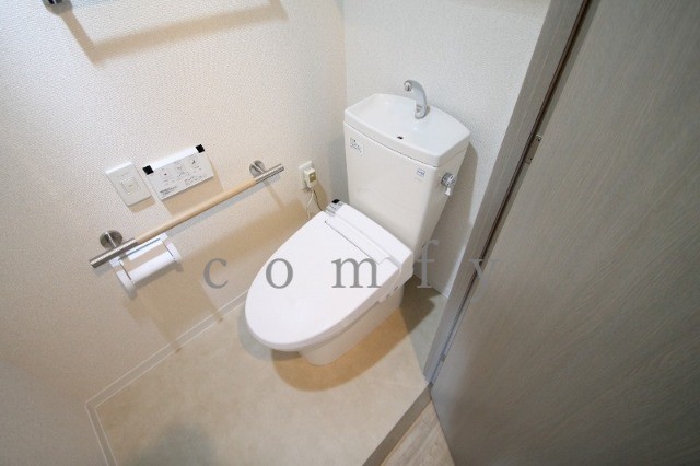 トイレ　ウォシュレット付きトイレ