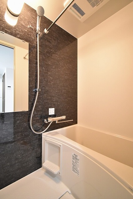 バス・シャワールーム　バスルーム