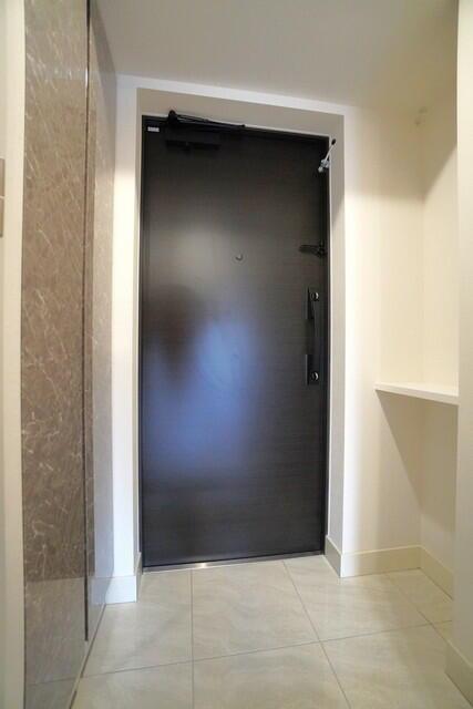 玄関　※写真は同タイプ住戸です。?