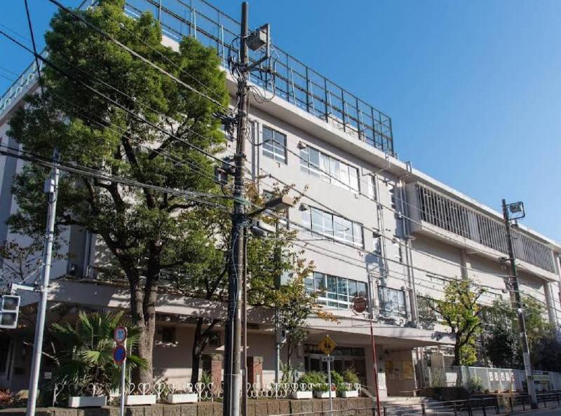 小学校　台東区立富士小学校（小学校）まで450m