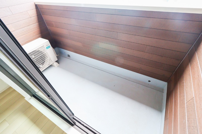 バルコニー　図面と現状に相違がある場合には現状を優先