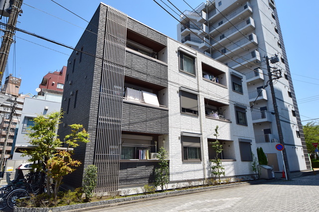 建物外観　～明日も晴れるかなっ～