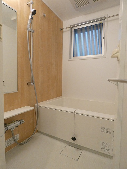 バス・シャワールーム　バス※別部屋参考写真