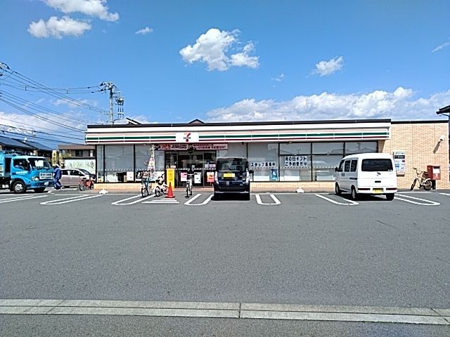 コンビニ　セブン-イレブン富士市中丸店（コンビニ）まで369m