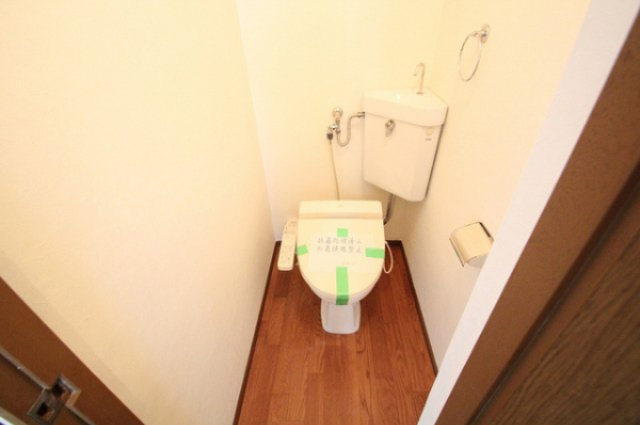 トイレ　※別室の参考写真です。