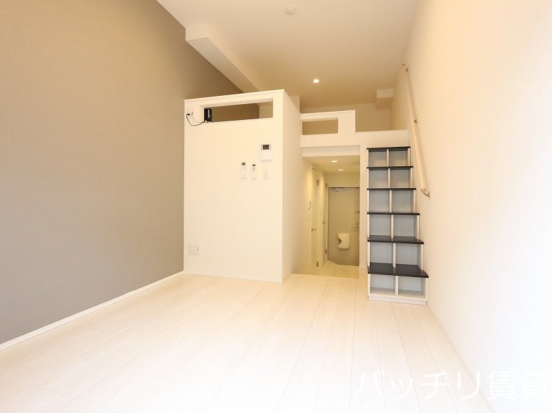 居室・リビング　同型タイプの為、現状を優先致します。