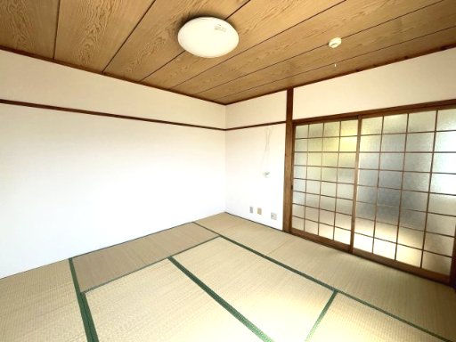 居室・リビング　イメージとして同建物他部屋を表示しています。