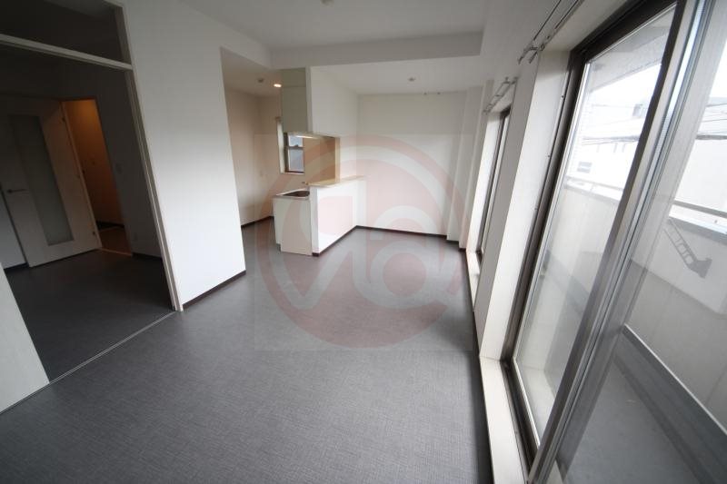 居室・リビング　こちらのリビングで趣味の時間をお楽しみください