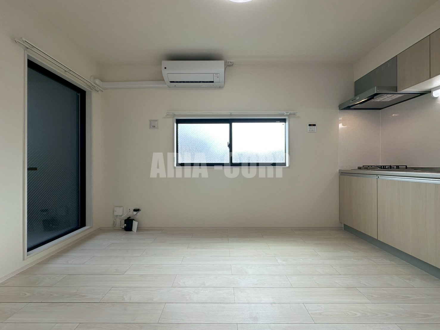居室・リビング　白を基調とした統一感あるお部屋です！