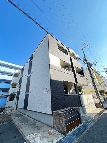 建物外観　落ち着いた雰囲気の外観です