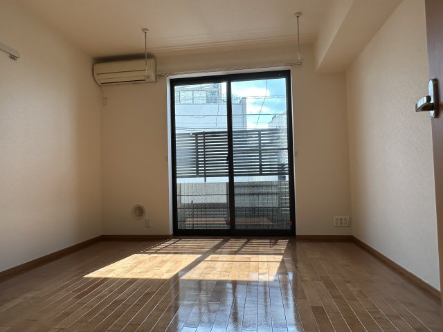 居室・リビング　同建物別室参考写真